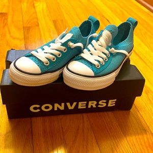 🎉NWT🎉 girls sneakers Converse Chuck Taylor Shoreline Size 11